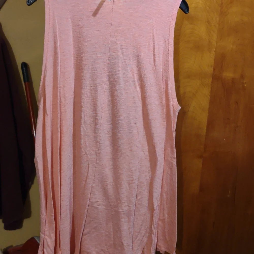 Sleeveless Top - Picture 2 of 2